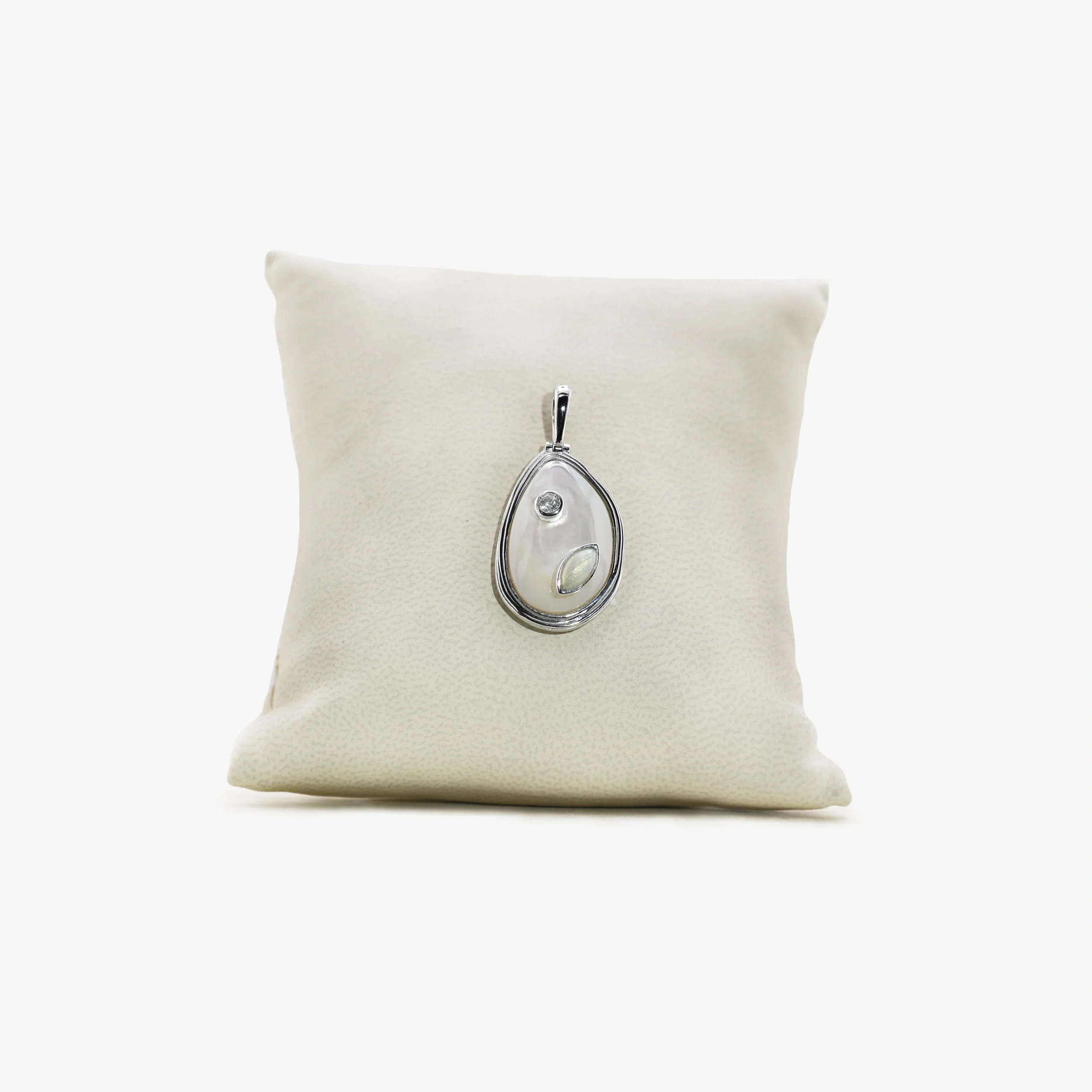 Archive Gemstone Statement Pendant - Image 4