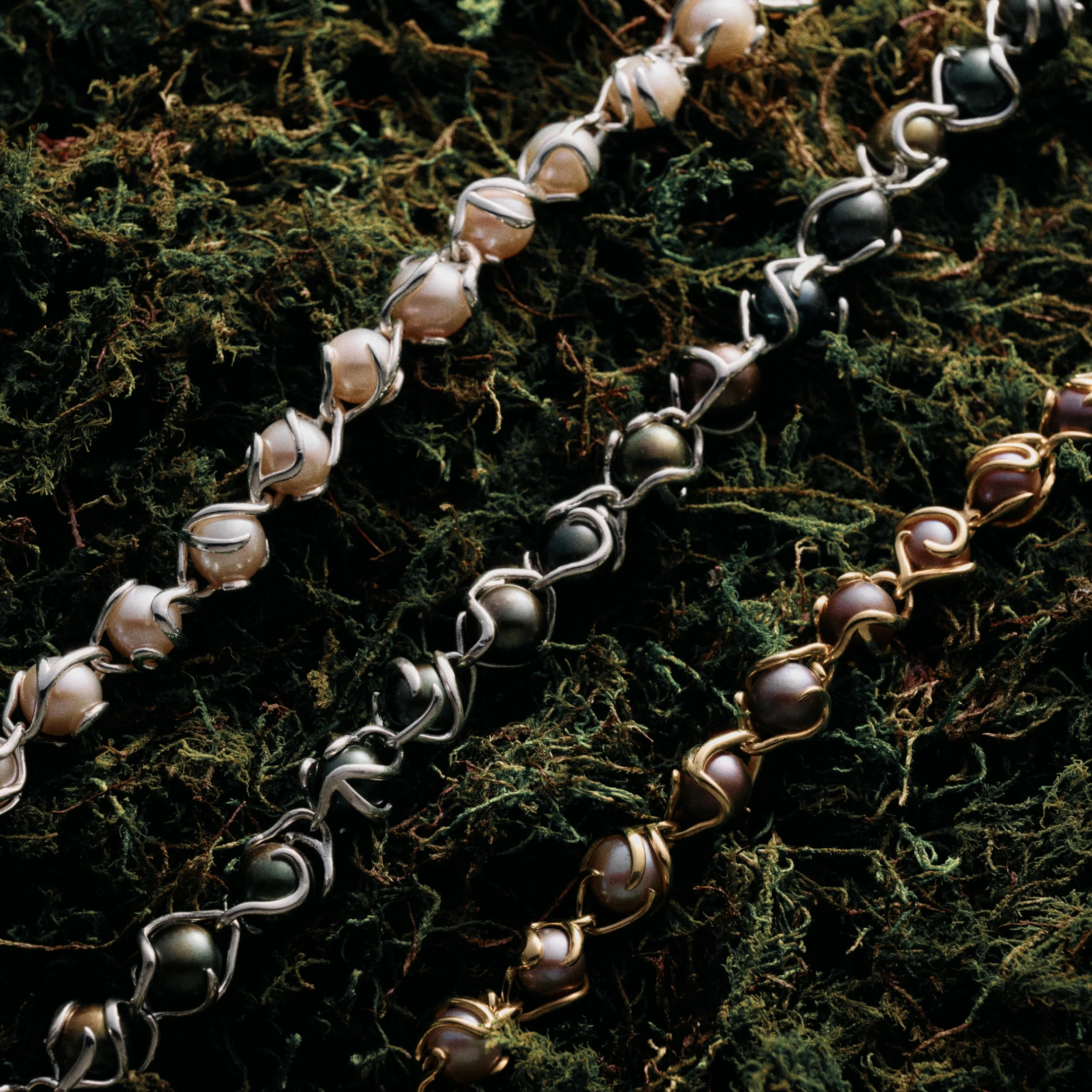Damselfly Caged Pearl Necklace - Image 4
