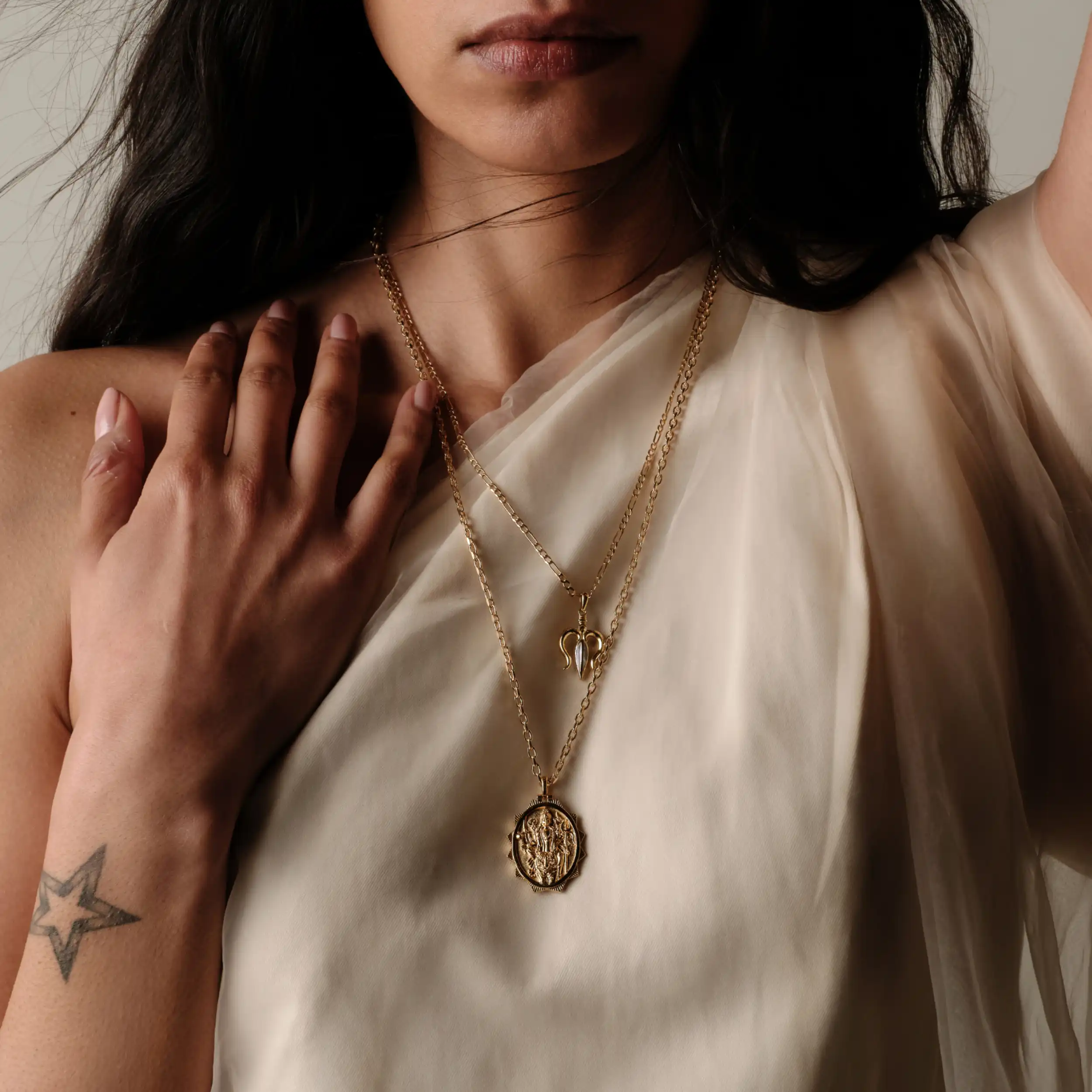 Mother of Pearl Trident Amulet - Image 7