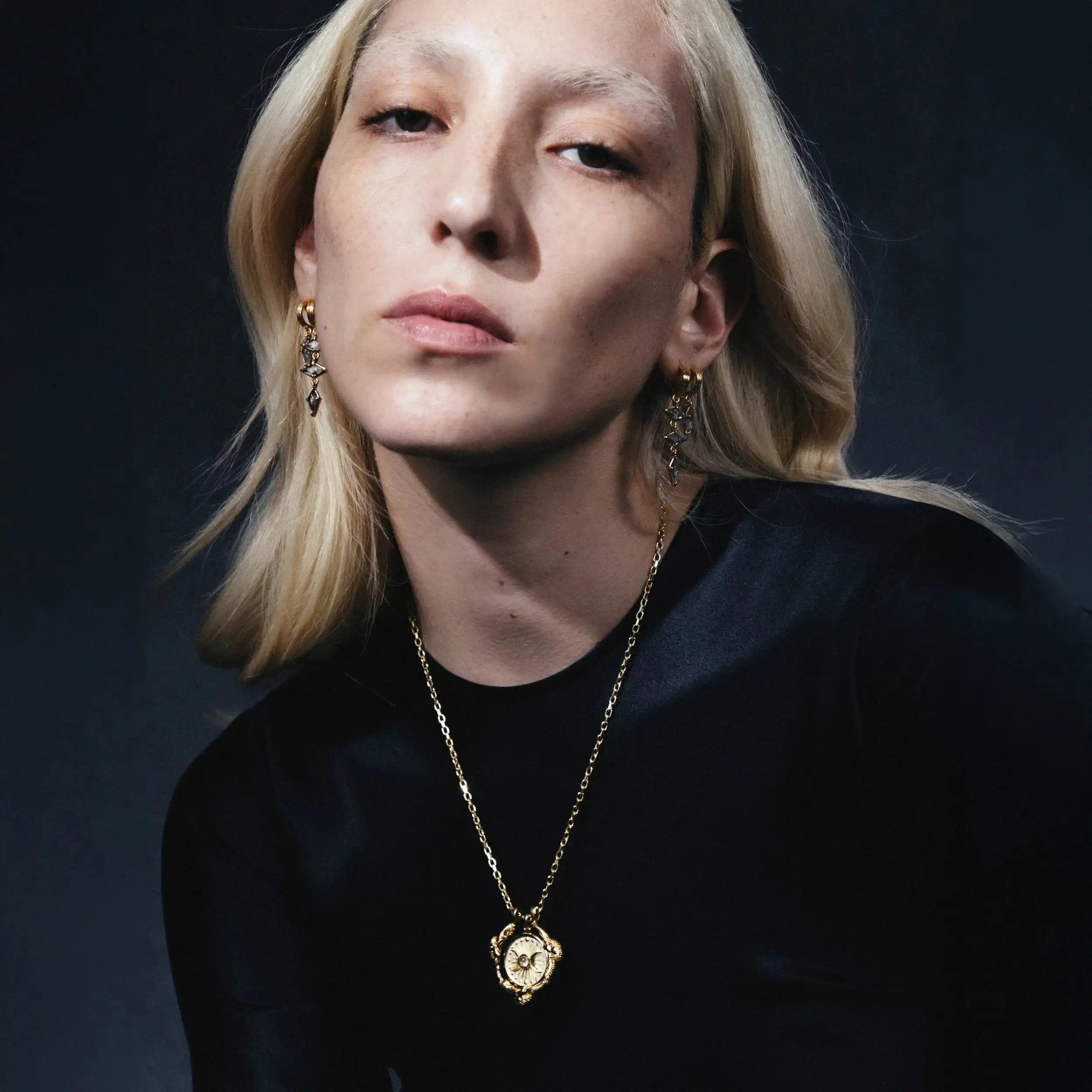 Alanis Raven Necklace Set - Image 2
